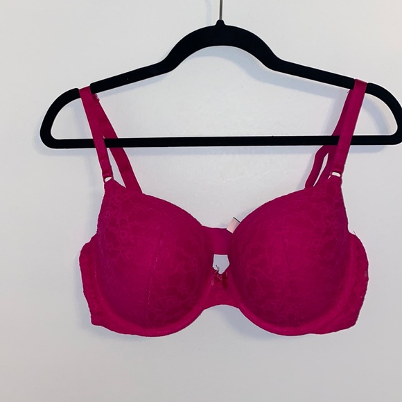 Victoria's Secret Other - Victoria's Secret Lace Bra 38D NWOT